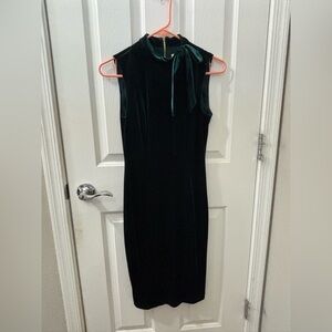 Calvin Klein Green Sheath Midi Dress. Worn once. Size 2. Excellent condition.